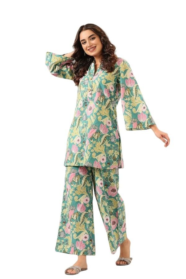 Yashika Women's Trendy Printed Cotton Blend St...