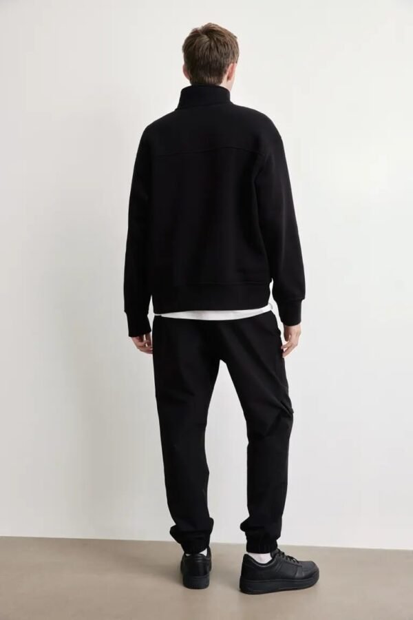 A to Z CREATION Solid Loose Fit Half Zip Sweat...